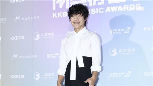 公園練氣功驚見超大咖歌王！被阿公認出來