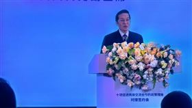 國民黨副主席張榮恭出席海峽論壇簽約儀式致詞時指出，台灣農漁產品銷中為生計，若遭抹黑「天理不容」。（圖／國民黨提供）