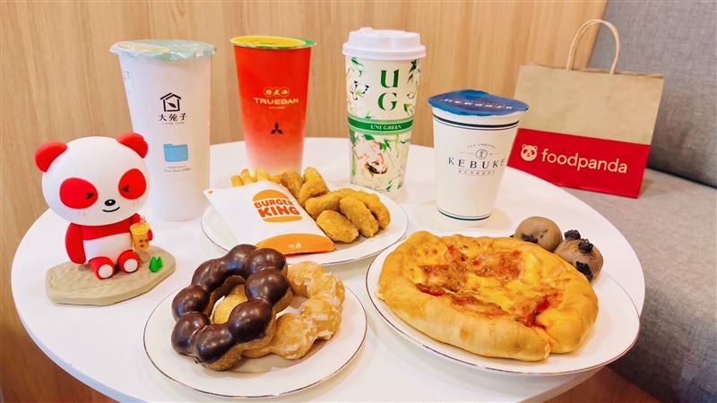 foodpanda推出「超PRO價」專區,攜手多家人氣品牌祭出百款商品5折起優惠。(圖/品牌業者提供)