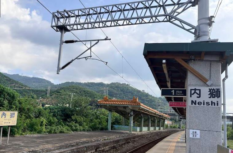 位於屏東的內獅站,蟬連最荒涼車站排行。(圖/翻攝自GOOGLE MAP)