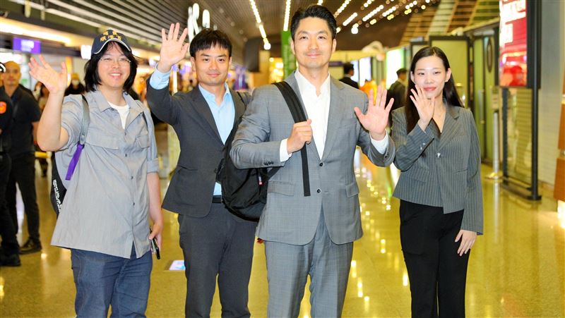 殷瑋扛炮火到憲政攻防 蔣被打到難以招架