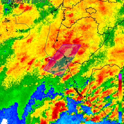 中央氣象署針對台南市、高雄市發布大雷雨即時預報。(圖/翻攝自中央氣象署)