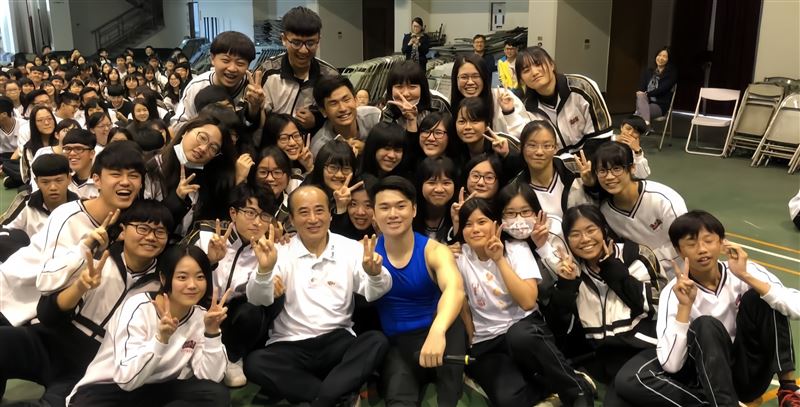 《鐵拳教育》最恐怖真相曝光!校園毒品可怕不輸霸凌。反毒宣傳表演團體「撼動HDA」團長高嘉和爆料台灣更嚴重。(圖/高嘉和提供)