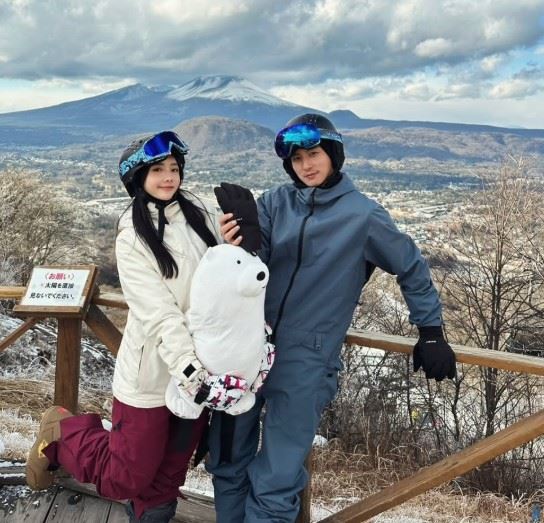 男星楊奇煜(小煜)與圈外妻子言言於去年底結束婚姻後,言言近日首度透過社群談及感情觀轉變,直言經歷婚姻後,人生對愛有了更成熟的理解。(圖/翻攝自言言IG)