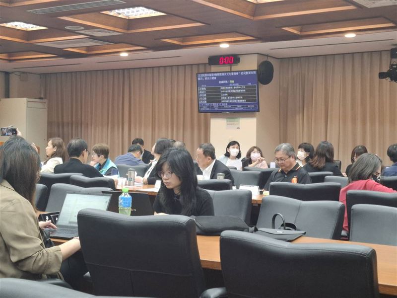 立法院今（15）日舉辦「幼兒教育及照顧法」修法公聽會。（圖／記者周佩怡攝影）