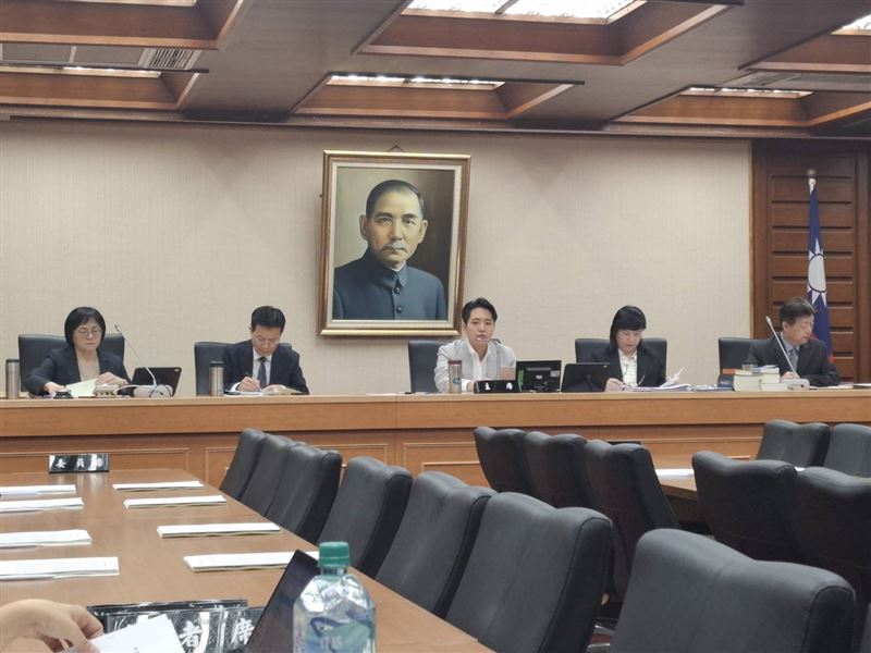 立法院今（15）日舉辦「幼兒教育及照顧法」修法公聽會。（圖／記者周佩怡攝影）