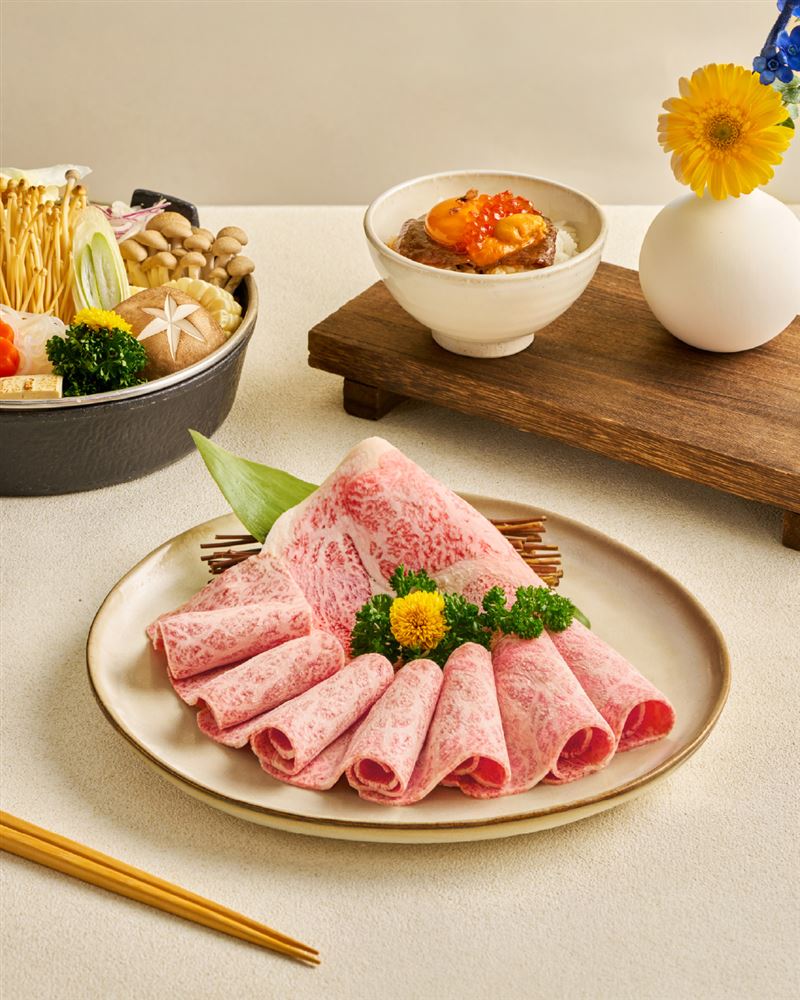 「好事發生・壽喜燒限定套餐」推出帶來味覺極上享受的「熊本A5和牛雙享」。(圖/品牌業者提供)