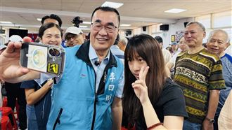 李四川控遭對手跟監！他酸：別往臉上貼金