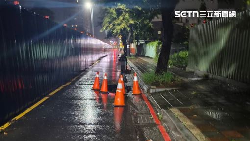 北高雄路面凹陷「驚見大天坑」急管制通行