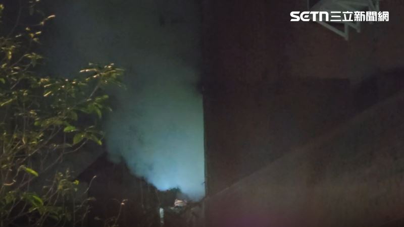 北市火警急疏散49人!47歲男、74歲婦送醫