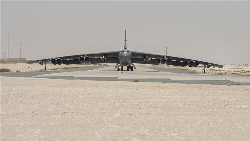 美國一架B-52同溫層堡壘轟炸機(Stratofortress)於加州洛杉磯以北約95公里墜毀。(示意圖/PIXABAY)