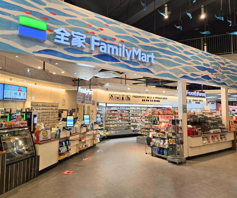 蘇澳國道店-旅客於國道蘇澳、石碇及新營服務區累積消費滿388元,即可至商場內「全家」兌換茶葉蛋。(圖/品牌業者提供)