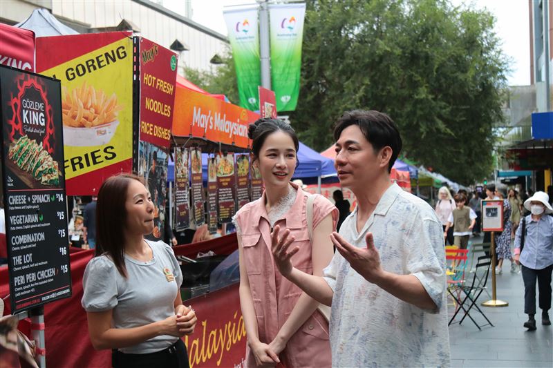 在治理(Governance)面向上,節目透過專業總舖師團隊與在地職人的合作,展現傳統技藝的系統化傳承與創新管理