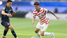 美國男足隊（USMNT）主力前鋒普里希赫（Christian Pulisic）的小腿傷勢成為焦點。（圖／美聯社／達志影像）
