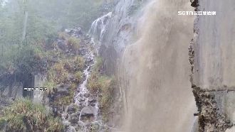 眠月線明隧道旁雨瀑　塔山步道7/1起整修