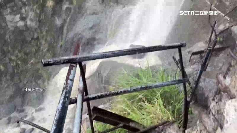 眠月線明隧道泥流傾瀉而下,看起來相當驚險