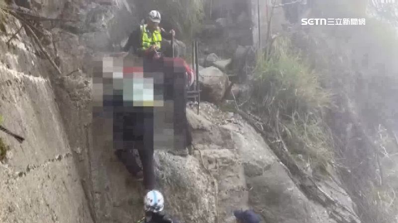 近期就有登山客受困在此路線