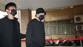 新／閃兵案開庭　藝人阿達等14人陸續現身