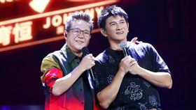 姜育恆、吳奇隆。（圖／文星文化提供）