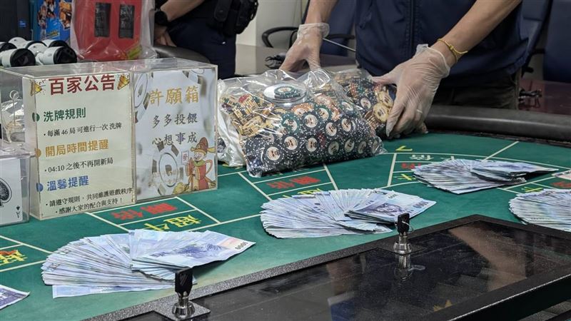 金門警破獲涉賭桌遊館 查獲12人到案