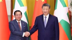 習近平見敏昂萊：雙方要持續嚴打網賭電詐毒品走私。（圖／翻攝自毛寧臉書）