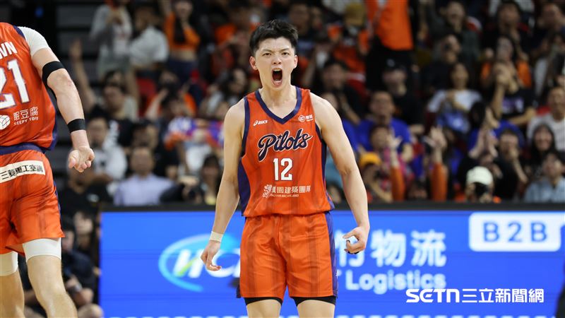 伯朗砍25分、李家慷帶傷拚 領航猿逼出G7