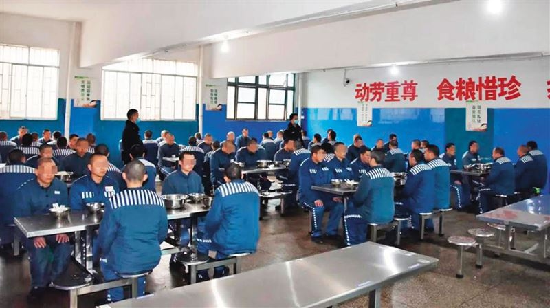 被揍到我是誰!中國看守所集體霸凌內幕曝