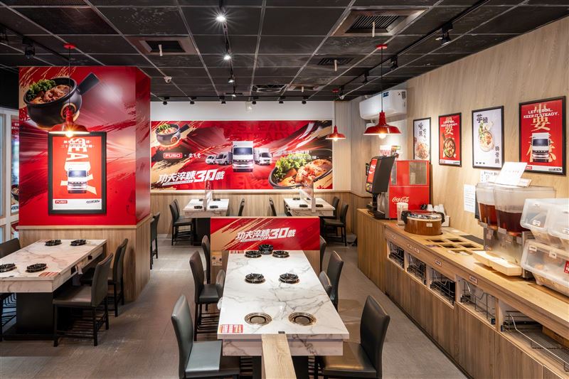 老先覺台北林森店化身期間限定的SUPER GREAT 30TH「扛霸三十」主題店。(圖/FUSO提供)