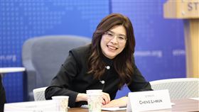 鄭麗文在洛杉磯美西華人學會發表「美中台和平繁榮之旅最後一站」專題演講遭抗議「賣台」（圖／國民黨提供） 