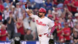 相隔1698天守1B　舒瓦伯炸領先MLB的25轟