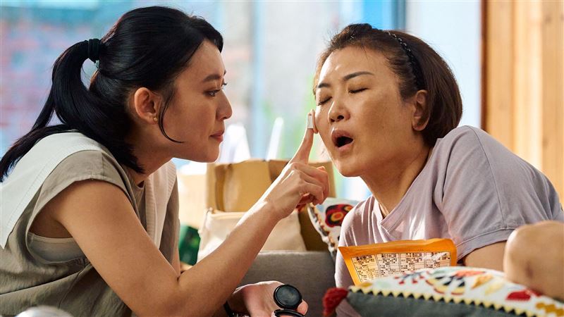 女星重男輕女逼瘋女兒 私下反差真面目曝