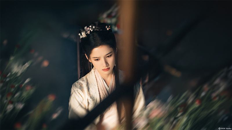 張婧儀飾演枕樓樓主「香暗荼」。(圖/中天娛樂台提供)