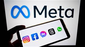 Meta旗下社群平台Threads、Instagram與Facebook近日陸續傳出無預警停權災情，部分成年使用者收到系統通知，因「未滿13歲」遭鎖帳號，多家台灣知名媒體與政治人物帳號也受影響。（圖／翻攝自X平台 @HJB_News）