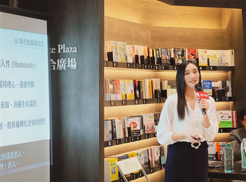 《鐵拳教育》掀教師集體共鳴，宋怡慧老師一句話「老師不是不會累的超人，而是有情有愛的凡人。只有被善待的老師，才有能力善待學生。教育不該是一場燃燒自己、照亮別人的悲壯犧牲」逼哭全網。（圖／翻攝自宋怡慧老師臉書）