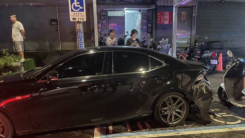 新/毒駕狂飆連撞4車!慘烈畫面曝