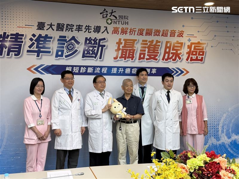 台大醫院引進「顯微超音波(microUS)」,影像解析度可達70微米等級,相當於1根頭髮的直徑,提供更細緻的即時影像,協助醫師在切片過程中直接辨識可疑病灶並進行精準取樣。(圖/記者蔣季容攝影)