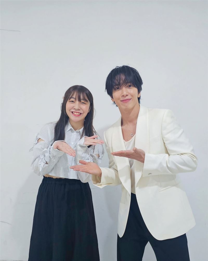 施可瑩曾主持過韓星CNBLUE鄭容和見面會。（圖／翻攝自IG @lillianxlillian）