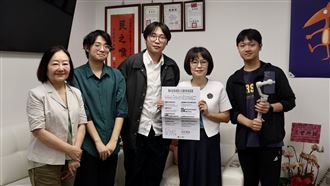 林月琴、陳品安簽署「交通改善白皮書」