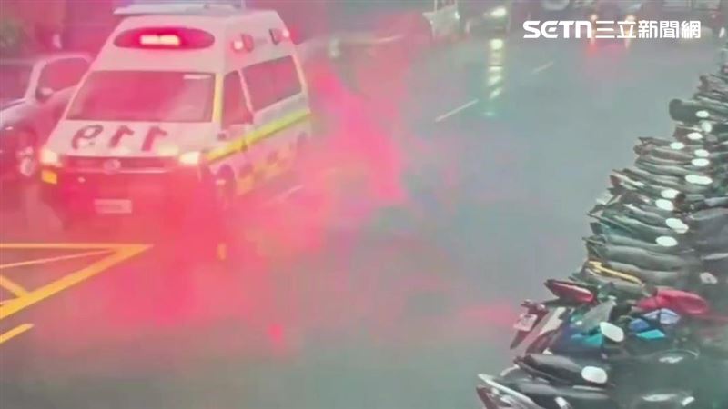 北市2名工人在進行吊車作業遭雷擊送醫救治。(圖/翻攝畫面)
