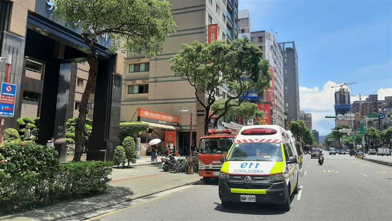 新北大樓地下室洗泳池 3工人吸廢氣送醫