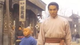 李連杰與謝苗隔了超過30年再度同框，直接把《新少林五祖》的回憶瞬間拉回眼前，讓不少影迷直呼「童年真的回來了」。（圖／翻攝自緯來電影台YT）