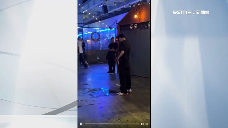 還有神智不清到處尿尿的人