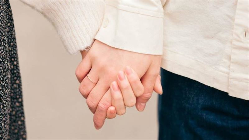 辭職改當租借女友!她嘆:被揉手很不舒服