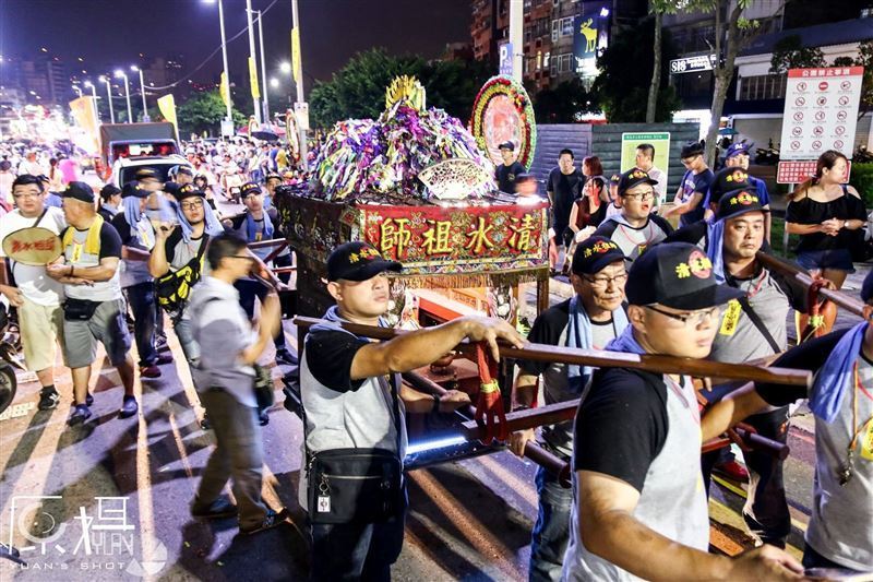 淡水大拜拜暗訪。(圖/翻攝自淡水清水巖(祖師廟)粉絲專頁)