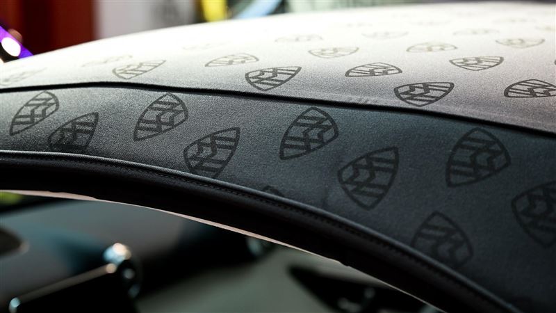 車身有「粽子」標誌 其實是身價千萬豪車
