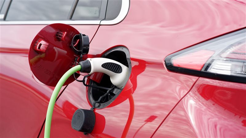 全球電動車買氣狂飆 中國領跑美逆勢衰退