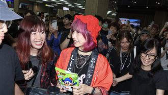 LiSA還沒來夢多誤闖接機現場　爆笑反應曝