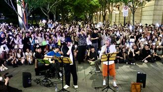 突襲台北街頭！李洪基看到近千人反應曝光