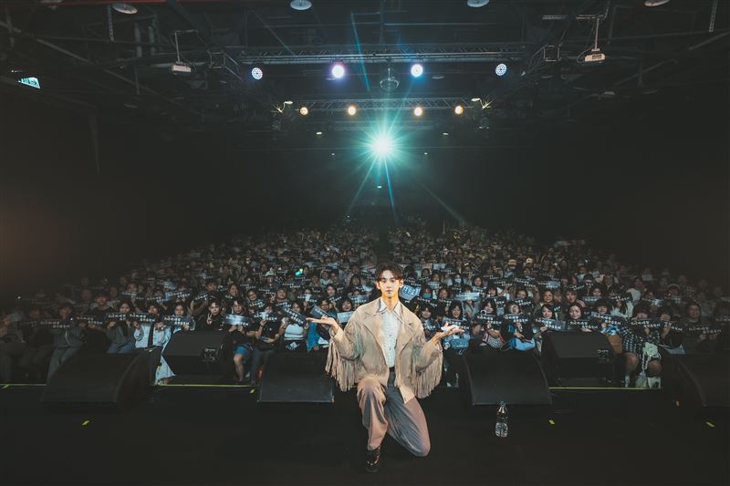 洪暐哲舉辦演唱會。(圖/年代娛樂 提供)