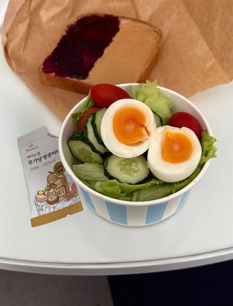 「雞蛋」是瘦身時期的黃金食物，富含蛋白質，能帶來飽足感。（圖／翻攝自IG @sssoonma）
